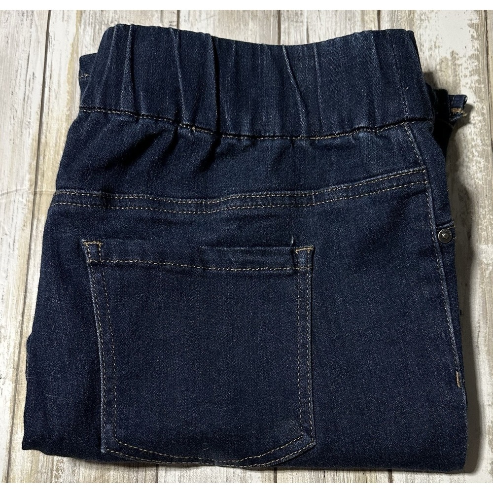 Chico's Women's Pull On Jegging Shorts.  Dark‎ Wash Size 0.5(u.s. Size 6)